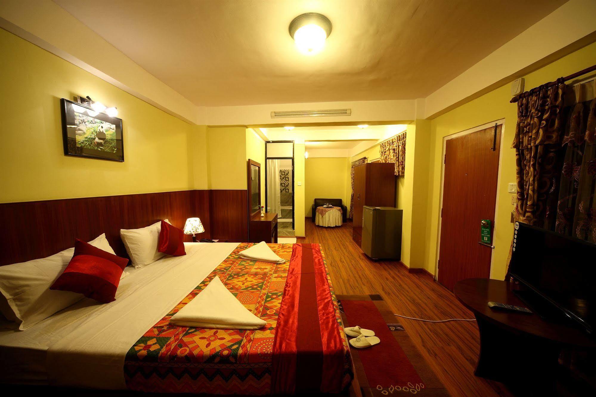New Hotel Panda كاتماندو المظهر الخارجي الصورة