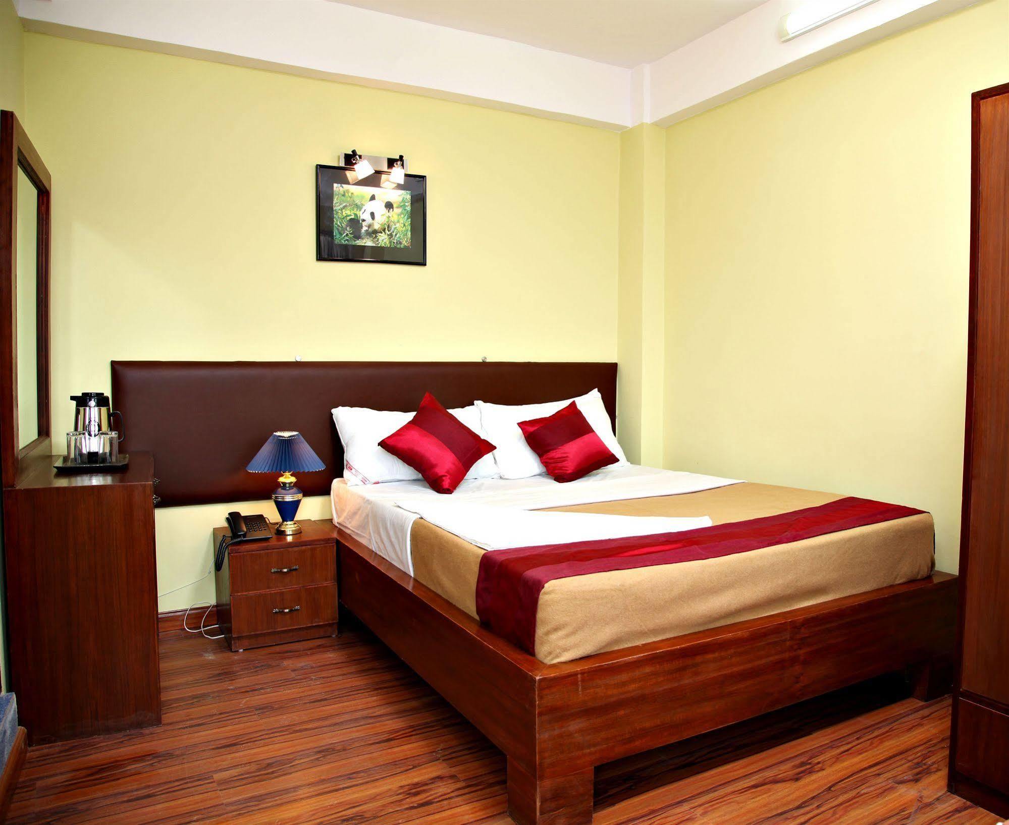 New Hotel Panda كاتماندو المظهر الخارجي الصورة