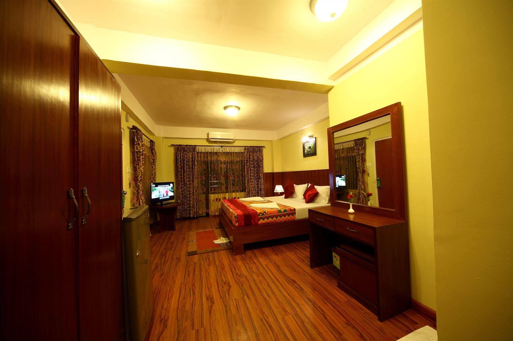 New Hotel Panda كاتماندو المظهر الخارجي الصورة