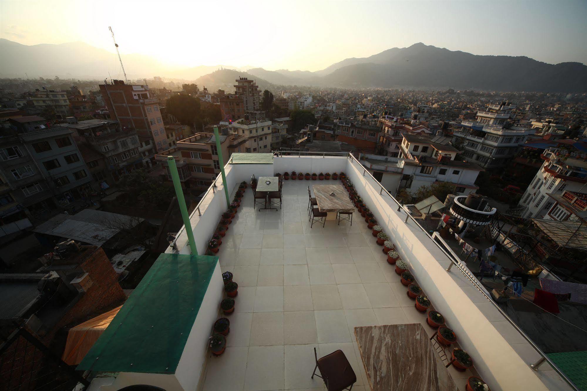 New Hotel Panda كاتماندو المظهر الخارجي الصورة